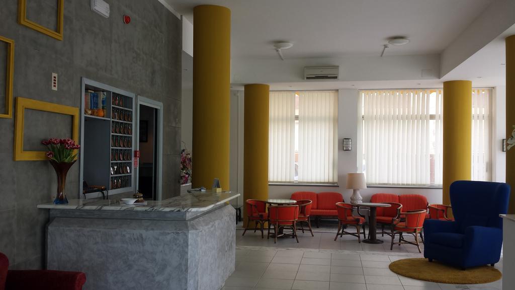Hotel Flying بيزارو المظهر الخارجي الصورة