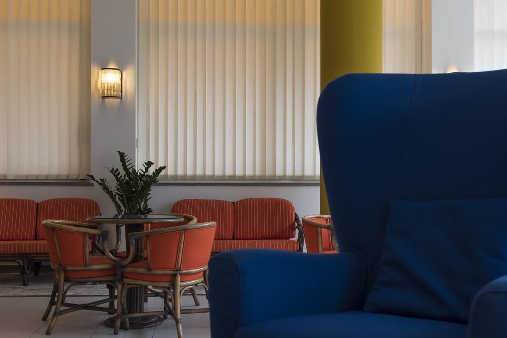 Hotel Flying بيزارو المظهر الخارجي الصورة