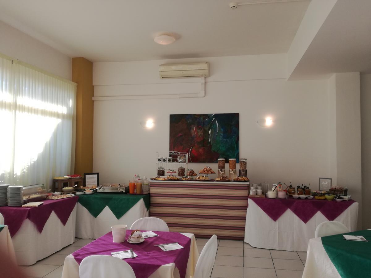 Hotel Flying بيزارو المظهر الخارجي الصورة